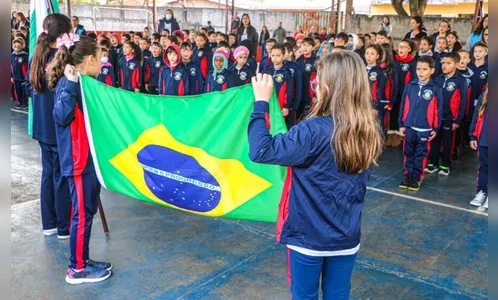 Apucarana promove atos cívicos em escolas dos distritos