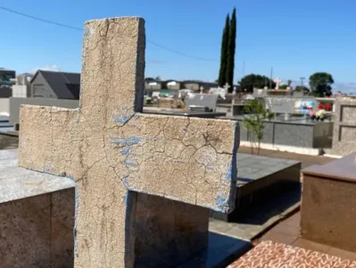 Os sepultamentos ocorrem em Apucarana e Jandaia do Sul, neste domingo (2)