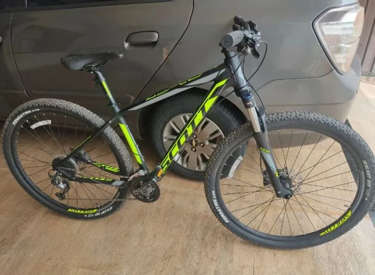 Bicicleta, que custa em torno de R$ 4 mil, foi furtada de prédio em Apucarana