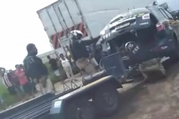 Os policiais foram afastados, mas continuam recebendo seus salários normalmente.