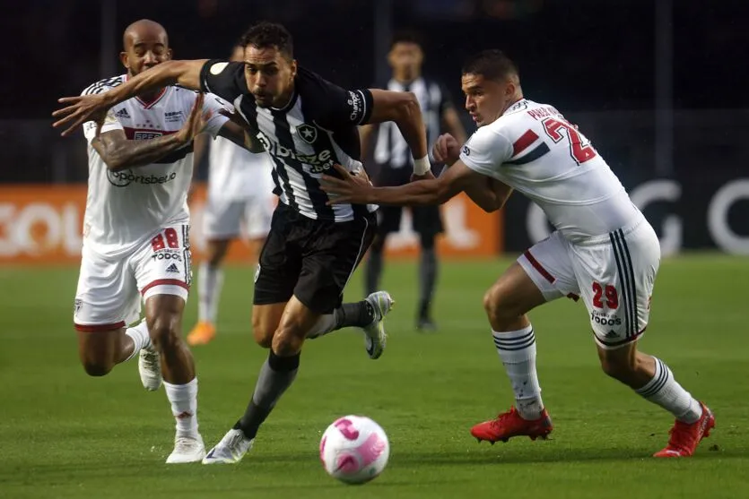 São Paulo acabou derrotado pelo Botafogo, por 1 a 0, neste domingo, no Morumbi