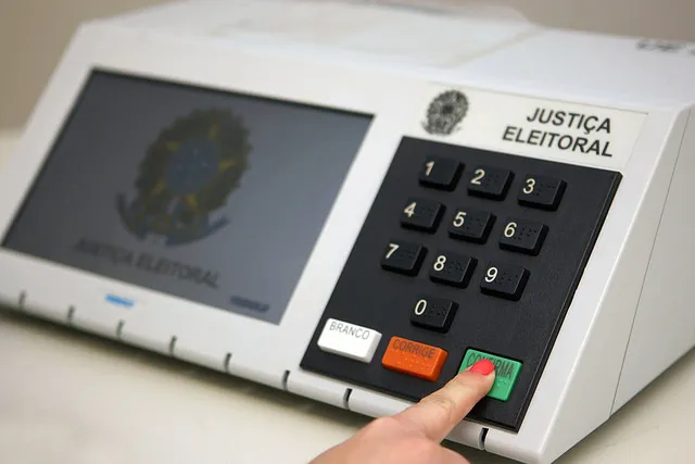 A Operação Eleições 2022 registrou no país 308 crimes eleitorais neste domingo (30)