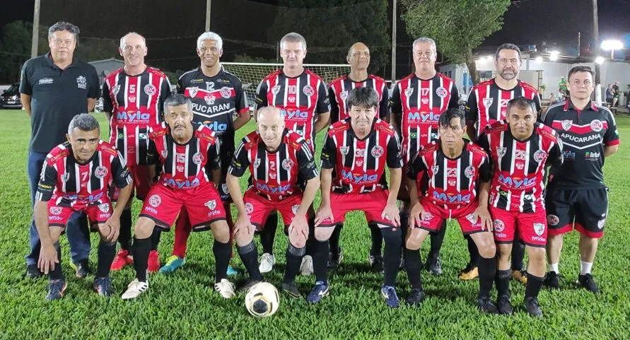 A equipe sub-55 de Apucarana conquistou título de futebol suíço na 33ª edição dos JAVI's