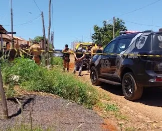 Após a ação, o homem fugiu, mas foi localizado por equipes da Polícia Militar