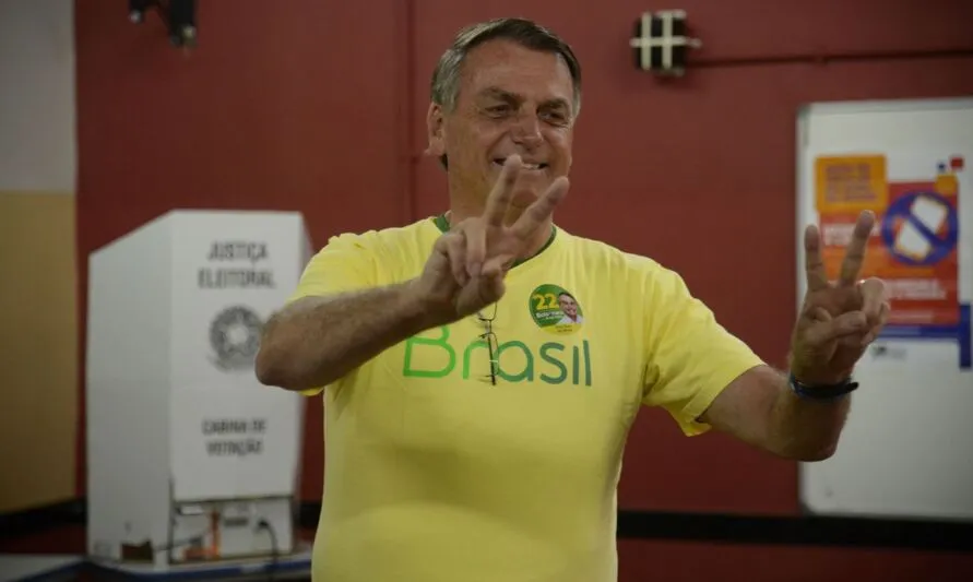 Bolsonaro diz estar confiante na vitória