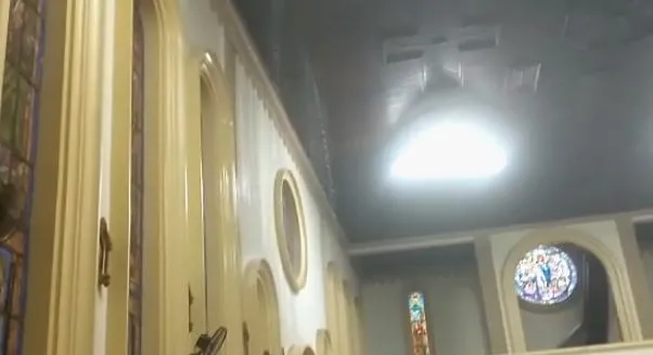 Chuva invadiu a igreja matriz de Marilândia do Sul