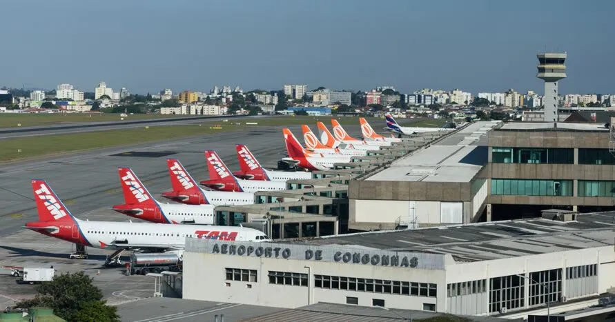 Em São Paulo, os bloqueios causaram 13 cancelamentos de voos na manhã desta terça-feira (01)