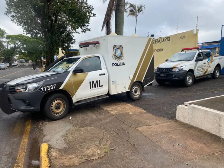 O IML e a polícia científica estiveram no local. O corpo foi removido para exames no IML de Apucarana