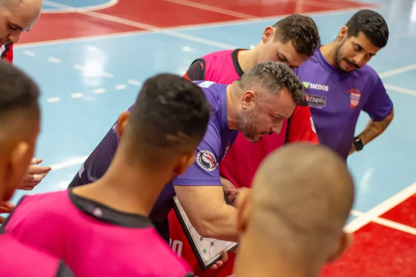 Treinador Márcio Rinaldo espera Lagoão lotado para confronto diante do Coronel Futsal