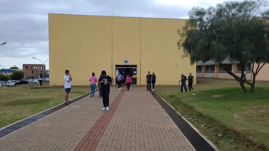 Votação no campus apucaranense da Universidade Tecnológica Federal do Paraná (UTF-PR) segue sem filas