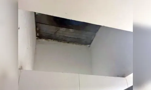 Mulher é filmada por frentista ao usar banheiro; homem foi demitido