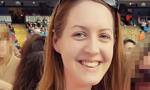 Enfermeira é julgada pelo envenenamento de 17 bebês