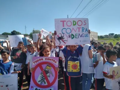 A secretária Marli Fernandes citou as principais ações desenvolvidas na rede municipal de educação como parte do programa