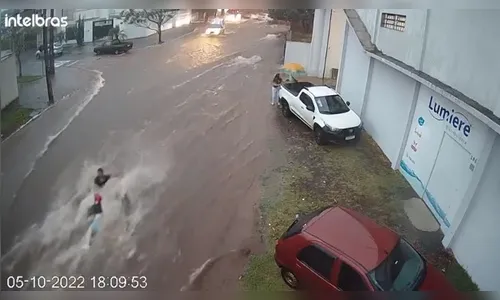 ‘Se eu não pulo na água, ela poderia morrer afogada’, diz maringaense