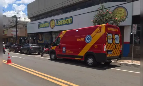 Motociclista é levado à Upa após acidente no centro de Apucarana