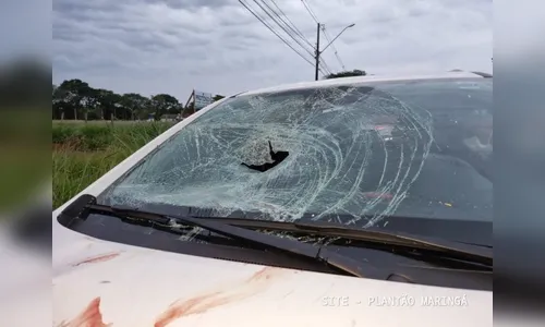 Homem é atropelado e vai parar em cima de carro em Maringá