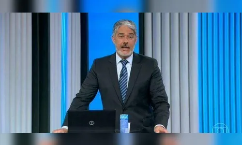 'Lata de cerveja?': Bonner vira meme após abrir latinha de água