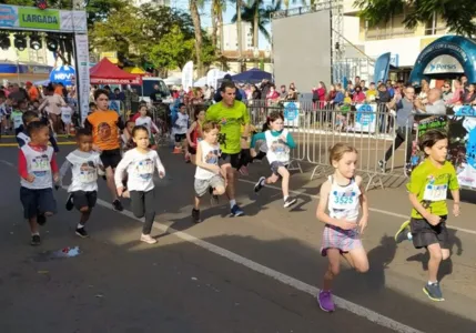 Criado há nove anos, o circuito é um projeto que tem o objetivo de incentivar a prática do atletismo entre as crianças