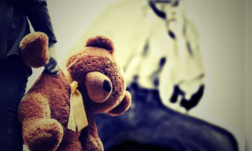 Menina de 8 anos é estuprada por alunos enquanto voltava de escola