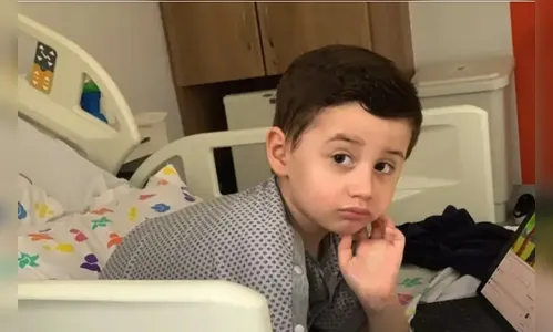 Pais fazem rifa para custear tratamento do filho de 5 anos com câncer