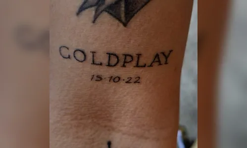Fã tatua data de show do Coldplay e apresentação é cancelada; veja