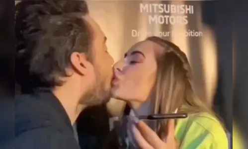 Fernando Zor deu beijo em jornalista durante entrevista