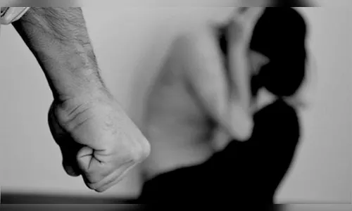 Com 53 feminicídios no ano, PR reforça ações contra violência