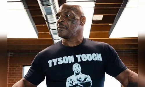 Vídeo: fã surta, tira arma da cintura e ameaça atirar em Mike Tyson