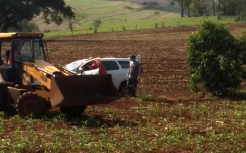 O acidente foi em frente à Agrícola MK, a cerca de 500 metros do trevo de acesso à Lidianópolis.