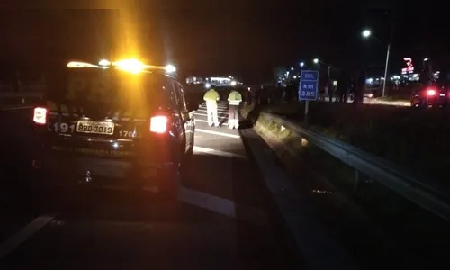 Criança de 8 anos morre ao tentar atravessar rodovia sozinha no Paraná