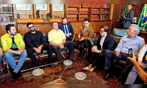 Bolsonaro acredita em virada nas eleições após apoio de sertanejos