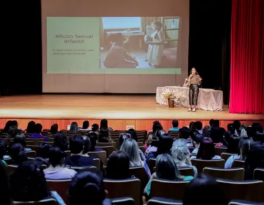 O evento é uma promoção da Comissão Regional de Enfrentamento à Violência contra Crianças e Adolescentes