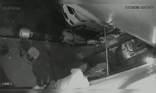 Homem arremessa botijão de gás na cabeça de policial militar; veja