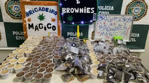 Os produtos eram anunciados em um estandarte de estilo carnavalesco como "brisadeiro e brownies mágicos"