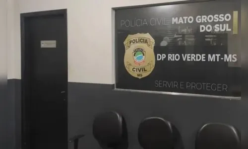 Mulher acha filha morta e depois descobre que 2 netas estavam feridas