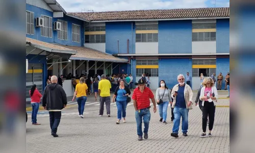 Eleitores vão às urnas neste domingo para o segundo turno