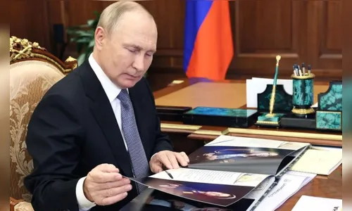 Putin, presidente da Rússia, instaura lei marcial em 4 territórios