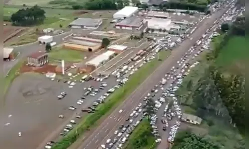 Imagens aéreas mostram congestionamento em Apucarana; veja