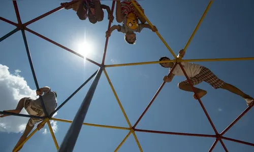 Crianças também podem ter doenças reumáticas, diz especialista