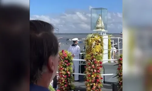 Bolsonaro participa de romaria fluvial do Círio de Nazaré