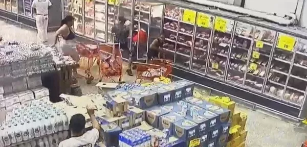 Até o momento, uma adolescente foi apreendida