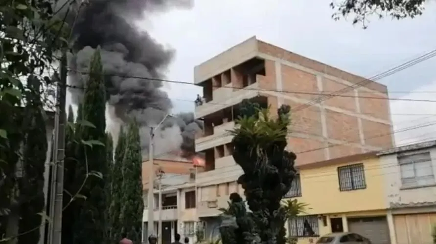 Havia oito pessoas no total dentro da aeronave