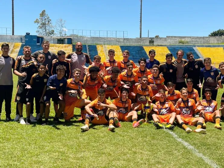 O EC Laranja Mecânica Arapongas garantiu o título da Copa Metropolitana sub-18