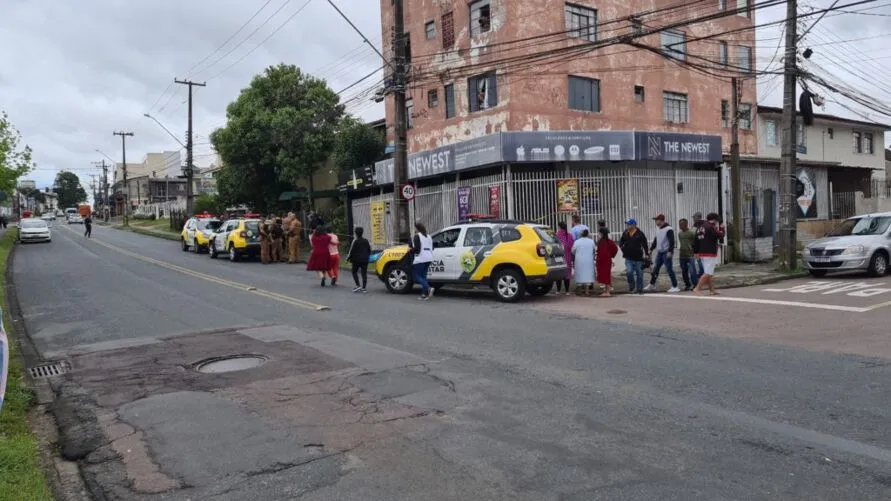 O crime aconteceu na Rua João Dembinski, no Residencial Ilha Bela, no meio da rua.