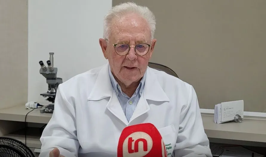 O dermatologista Alfredo Bacciotti coordena a campanha do Câncer da Pele, em Apucarana