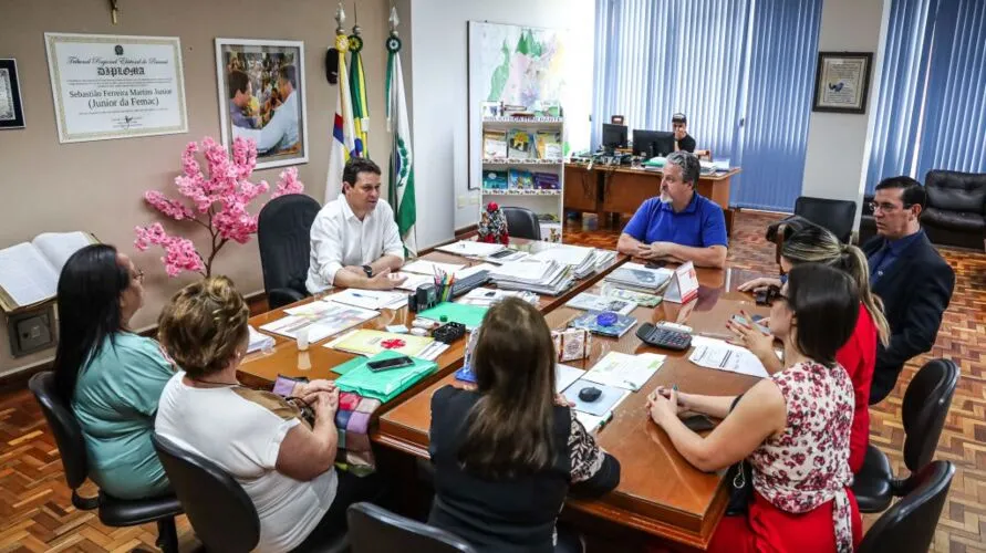 O expediente será encerrado sempre uma hora antes do início das partidas.