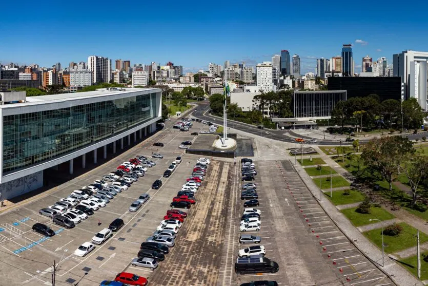 Palácio Iguaçu,  no Centro Cívico, em Curitiba, sede do governo do Estado