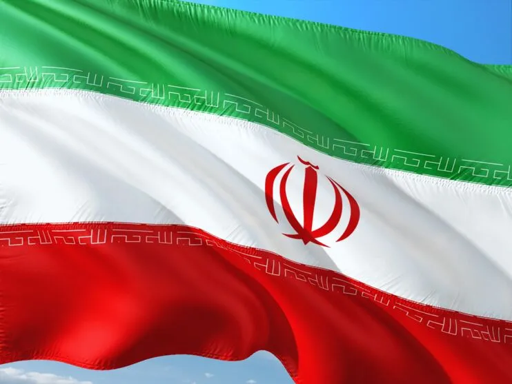 Parlamento iraniano analisa modificação da lei sobre a obrigatoriedade do uso do véu islâmico
