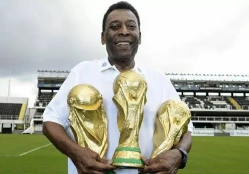 Pelé está com 82 anos e passa por uma bateria de exames nesta quarta-feira (30)