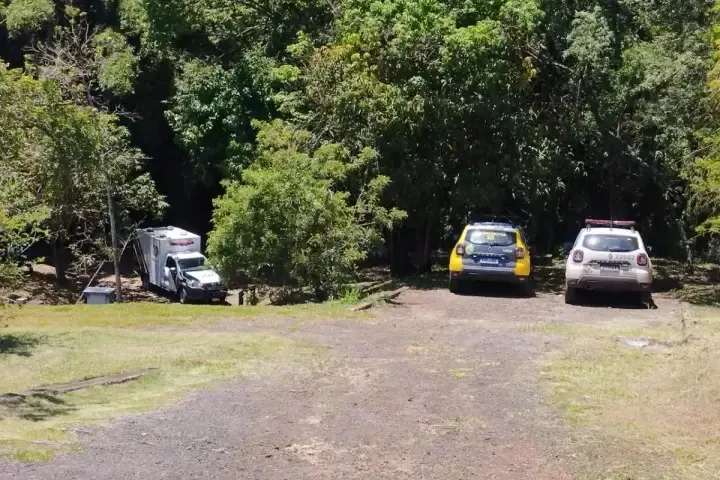 Um braço humano foi encontrado na manhã desta segunda-feira (7) por funcionários de uma subestação da Sanepar